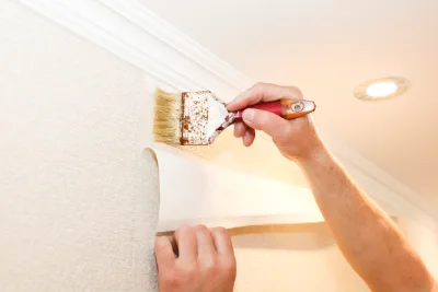 Pose de papier peint à Commer — revêtements muraux et toiles de verre